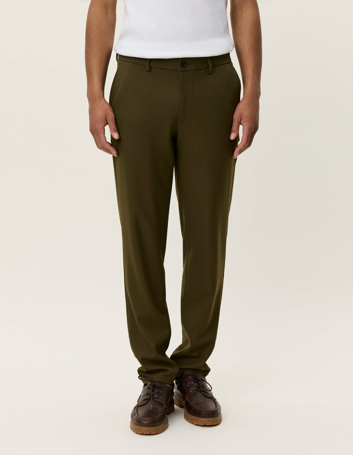 Como Reg Solid Suit Pants | Military Olive