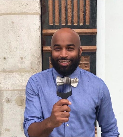 Model No. 7 Carbon Fiber Pick Comb