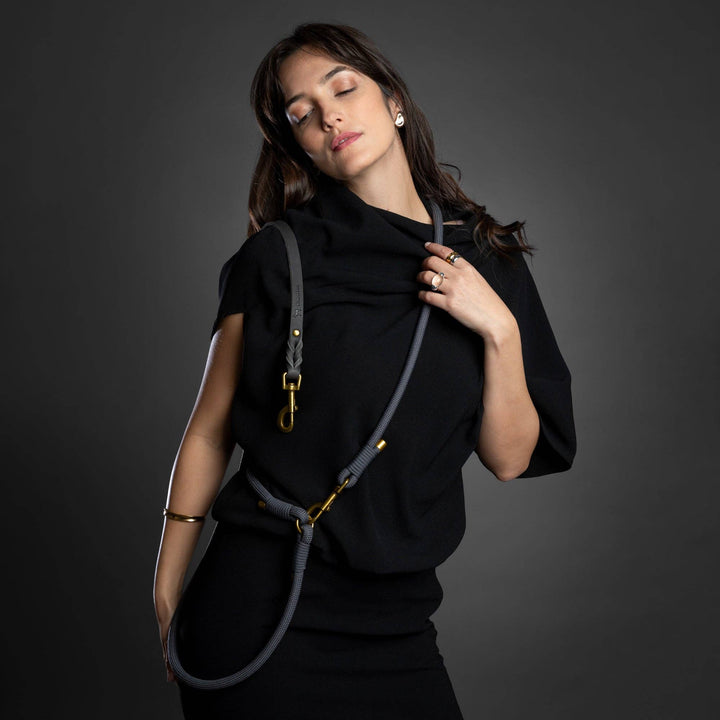 Dog Leash Oil-Waxed Leather & Paracord | Gray