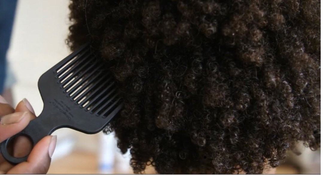 Model No. 7 Carbon Fiber Pick Comb