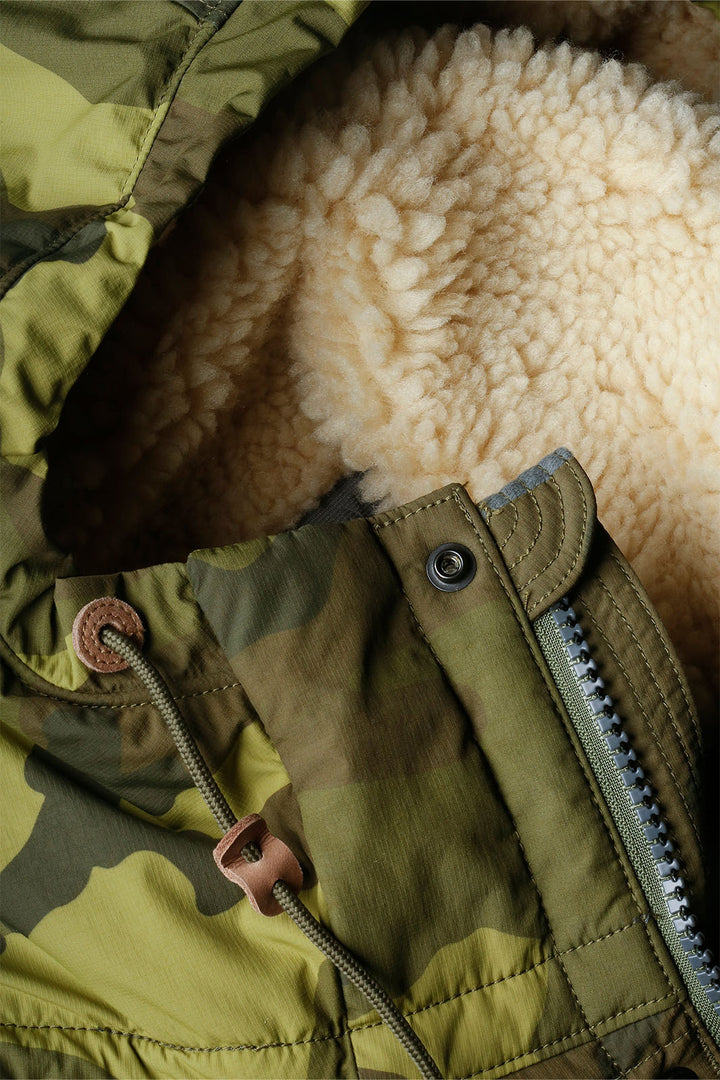 Channel Boarder Coat - Bright Camo