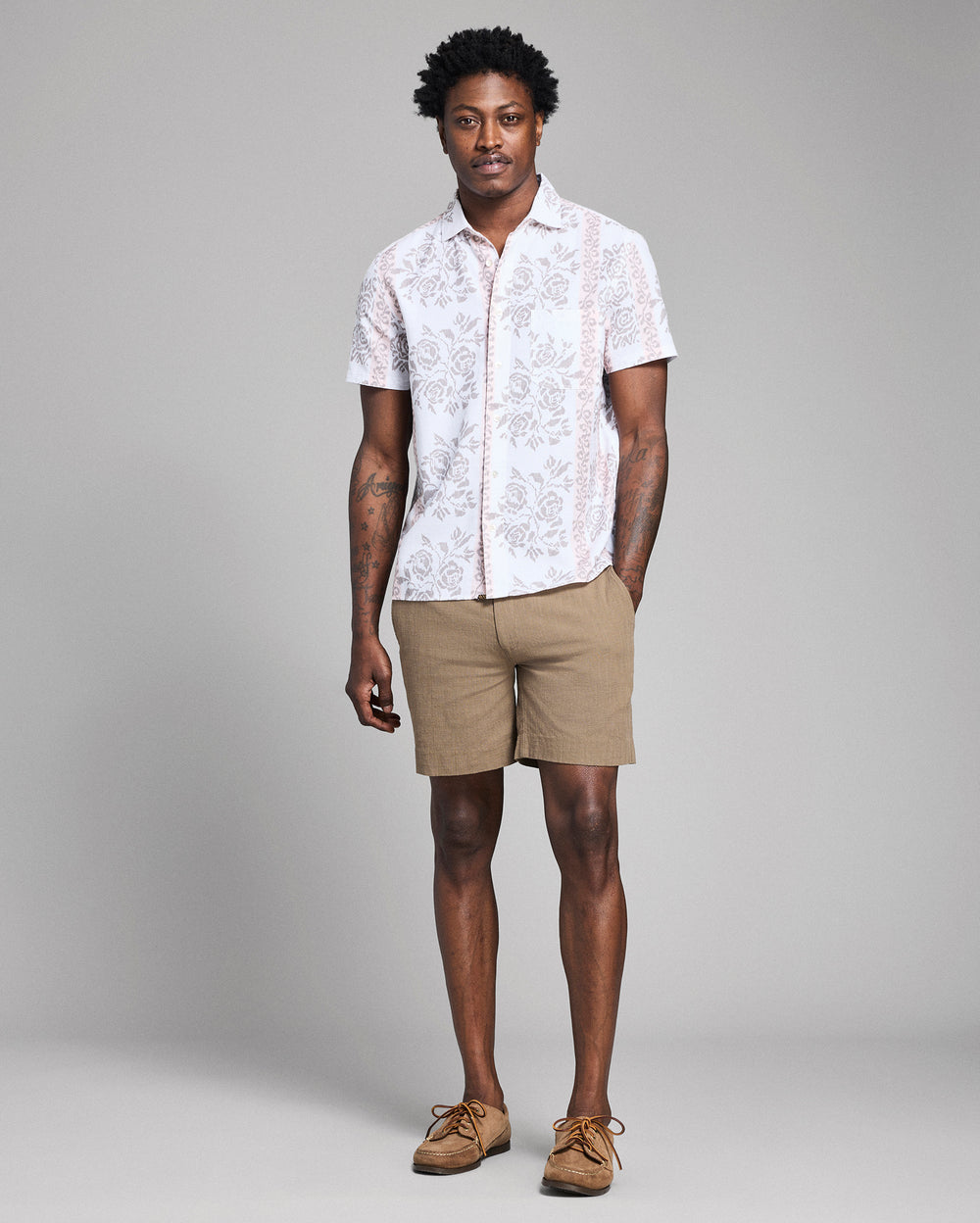 Short Sleeve Textural Tropical Roses Treme Shirt| Tinted White Multi