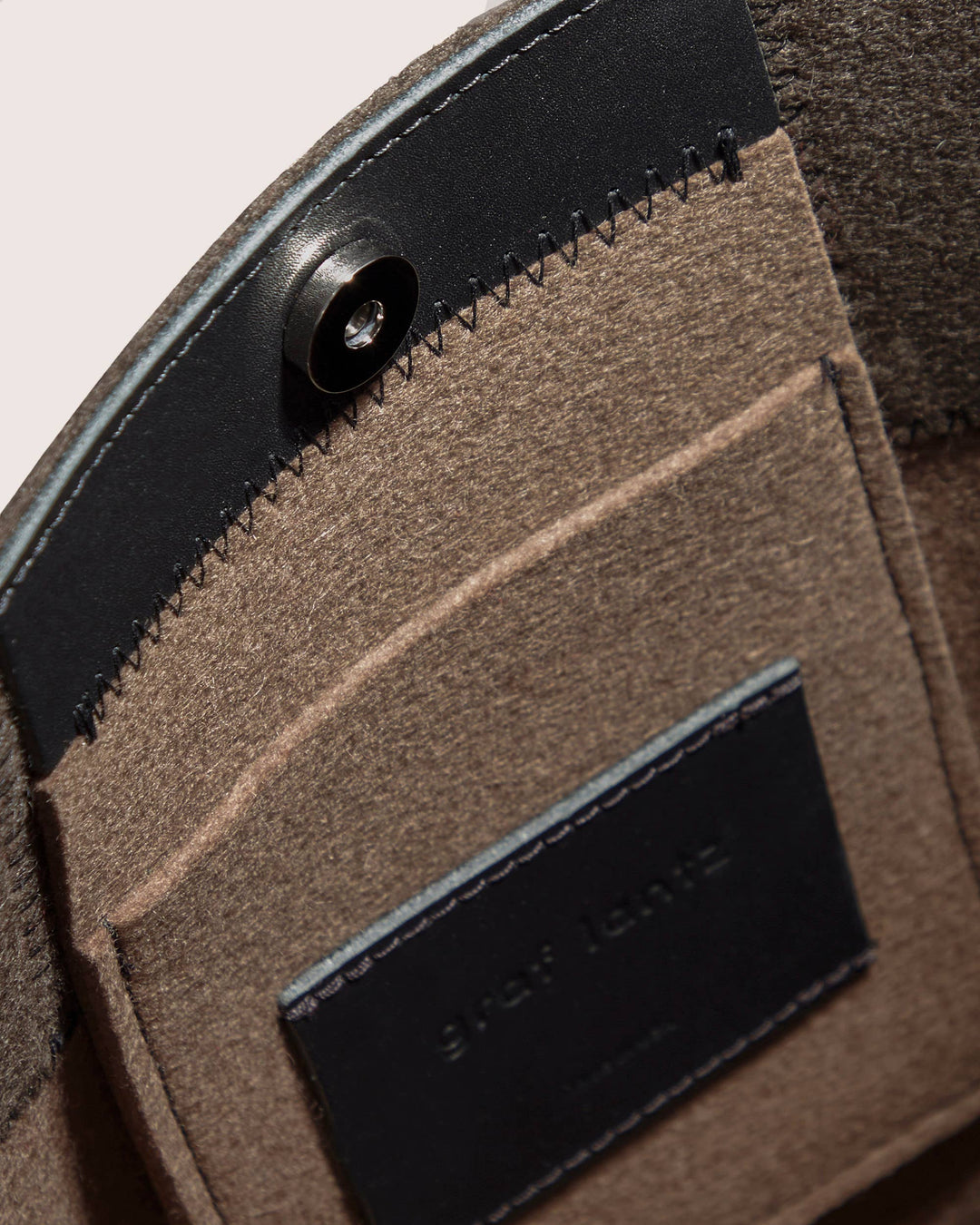 Jaunt Merino Wool Tote | Cumin & Tobacco Black