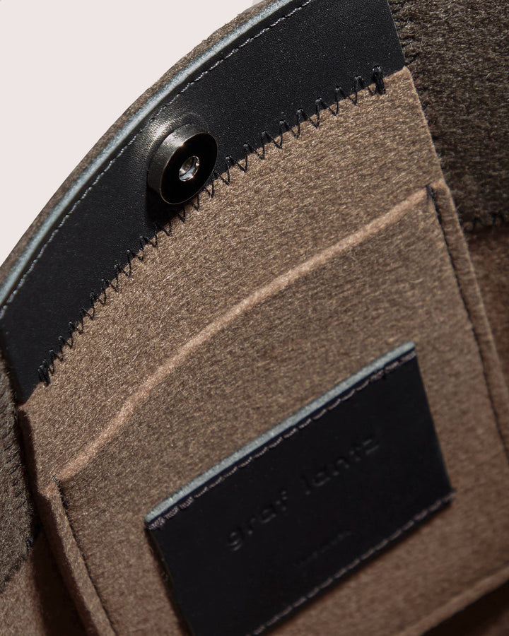 Jaunt Merino Wool Tote | Cumin & Tobacco Black