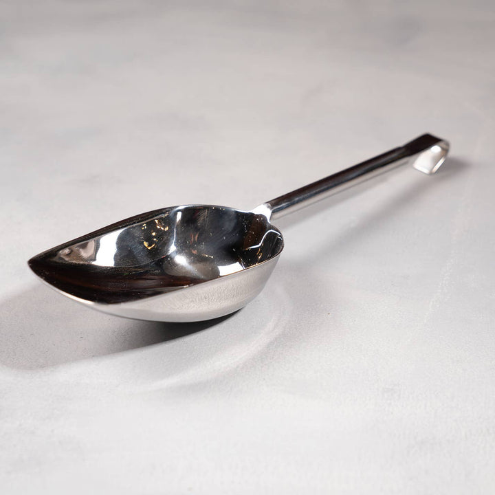 Curved Scoop with Hook Handle