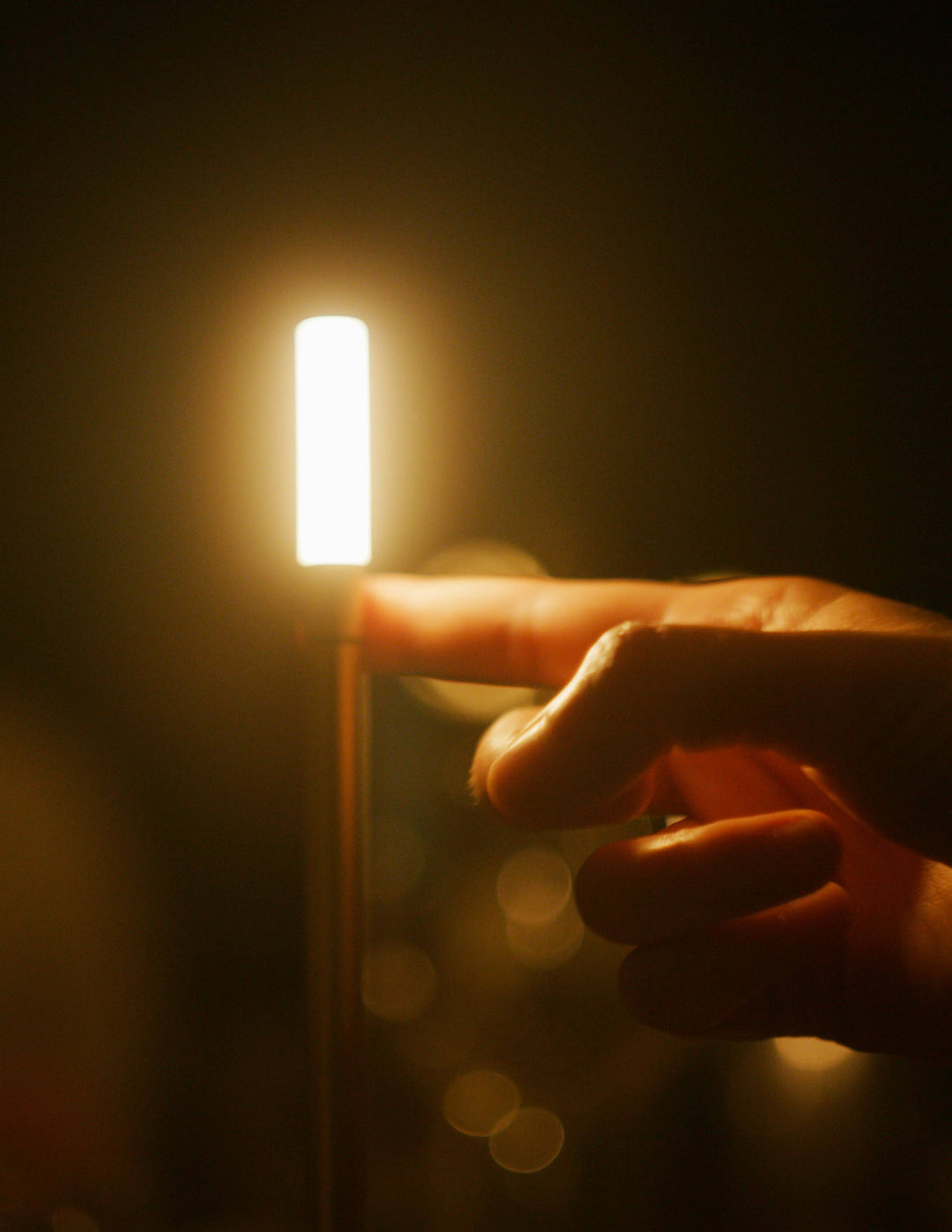 Wick Portable Rechargeable Candle Lamp