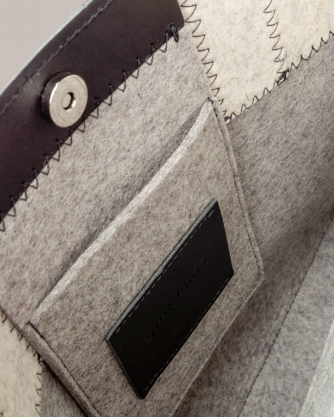 Jaunt Midi Merino Wool Tote | Granite, Heather White & Black